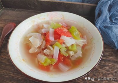 ​51岁王菲，身高1米74体重不过百，除了运动，这道蔬菜汤居功至伟