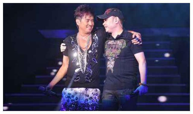 刀郎从歌坛“消失”7年后，他的两位大弟子，如今谁更争气？