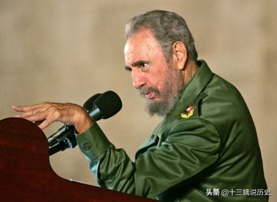 ​卡斯特罗葬礼老照片：灵车突然中途抛锚，图9他的墓地寒酸简陋