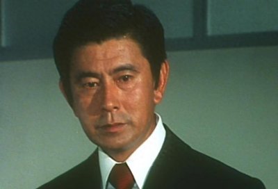 携手妻子40年,82岁临终前病房娶初恋,宇津井健:我一直想这样做