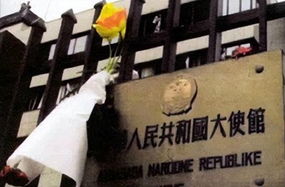 美国终于明白,当年轰炸中国大使馆,中国为什么不反击?