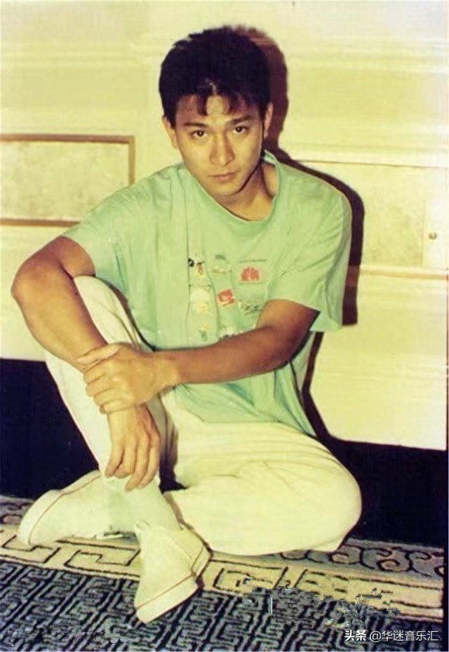 “小鲜肉”刘德华的这些珍贵老照片,80后90后有多少见过?
