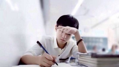 ​王俊凯吴磊迪丽热巴杨幂胡冰卿 明星真实高考成绩揭秘