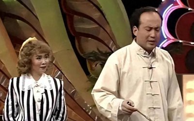 ​李文启：娶了圈外妻子，婚后生一女，与女演员合照妻子吃醋