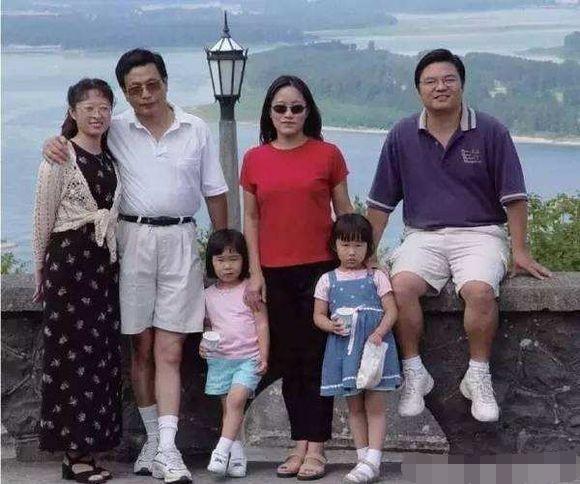 他是北大天才,却因一事沦为流浪汉,沉寂30年破解200年世界难题