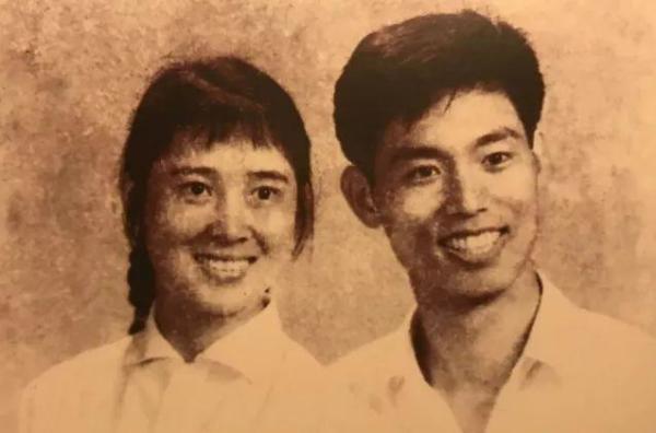 “刘三姐”黄婉秋:捡漏成名嫁小6岁丈夫风雨同舟今77岁怎么样了