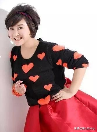 贾玲贾裕玲,1982年4月29日出生于湖北襄阳宜城,高情商善解人意