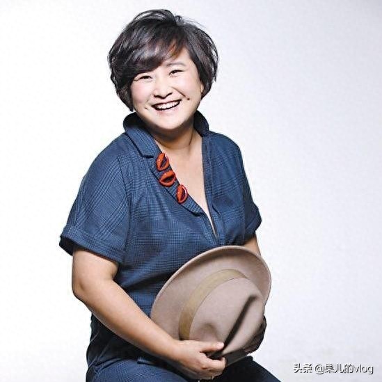 贾玲贾裕玲,1982年4月29日出生于湖北襄阳宜城,高情商善解人意