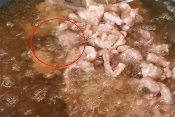 孜然羊肉的家常做法,肉嫩鲜香不腥不膻,一上桌就抢光