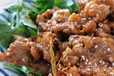 孜然羊肉的家常做法,肉嫩鲜香不腥不膻,一上桌就抢光