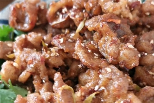 孜然羊肉的家常做法,肉嫩鲜香不腥不膻,一上桌就抢光