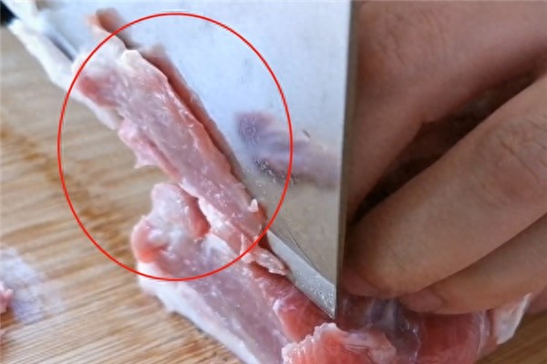 孜然羊肉的家常做法,肉嫩鲜香不腥不膻,一上桌就抢光