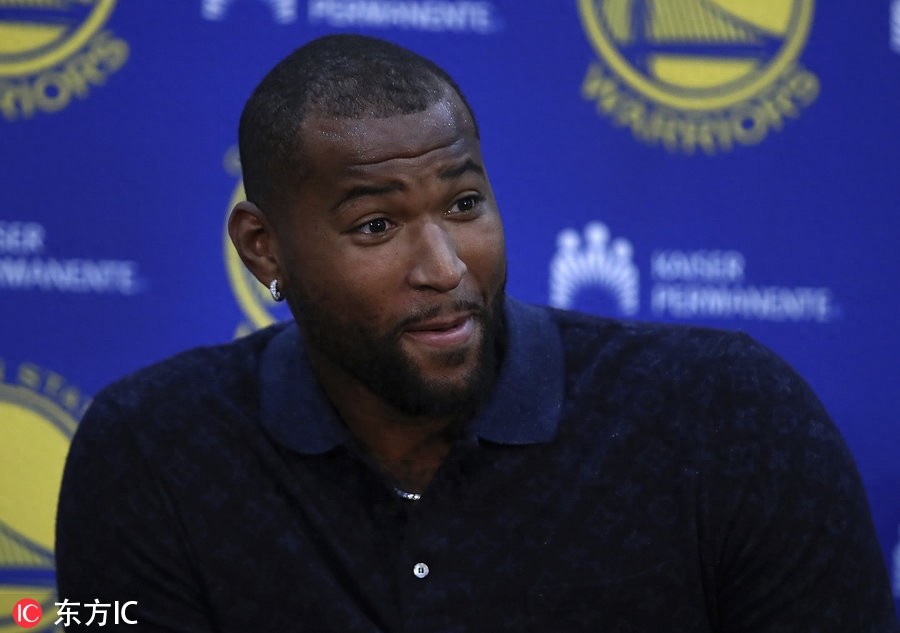 考辛斯正式亮相勇士 麦考为其让出0号战袍