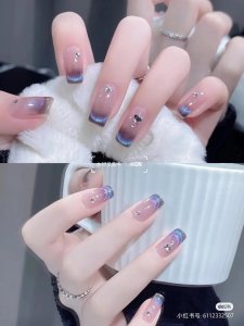 超美啊,谁能拒绝精致十足又显白的美甲啊,令夏日仙女气质满满~