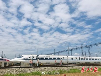 ​7月1日起从武汉坐高铁到杭州最快4小时