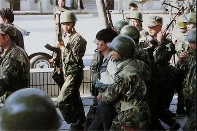 96年,副国级领导被警卫杀害,警方调查后发现,此人受贿通过政审