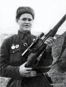 ​瓦西里·扎伊采夫：传奇狙击手的生平与事迹