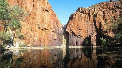 ​河南渑池的＂渑＂，不读yíng也读shéng，那该怎么读？