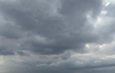 “阴天”用英语怎么说?