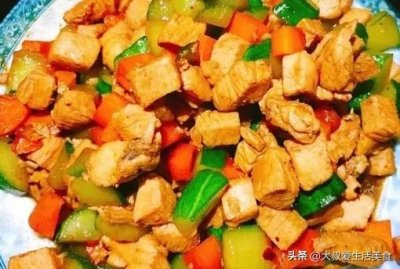 鸡胸肉和这几个菜一起炒,营养丰富,味道鲜美,大人小孩都爱吃