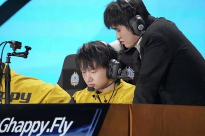 ​QG老板“引火上身”，曝光AG工资惹怒菲菲，遭回怼：菜是原罪