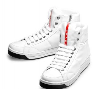 ​高帮鞋怎么穿，高帮鞋应该怎么穿，白色的，有鞋带？