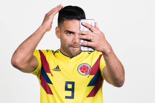 球星壁纸三球(图集世界正式打响)(24)