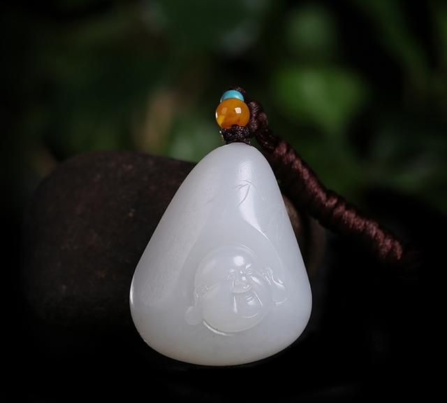 怎么鉴别和田玉,有什么好方法鉴别和田玉的真假?图3