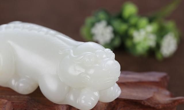 怎么鉴别和田玉,有什么好方法鉴别和田玉的真假?图4