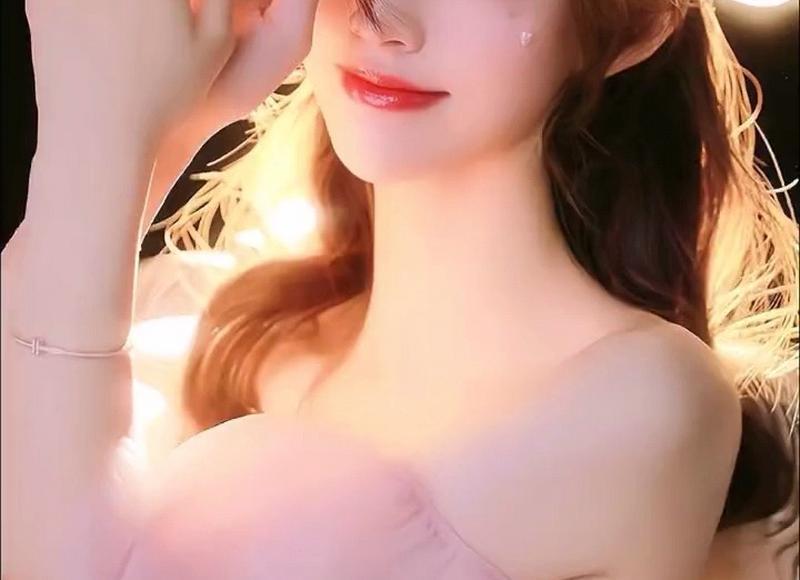 第一次约会男朋友想牵手想拥抱，想亲亲，我拒绝了，然后第二天到三个星期了，还是没有联系，这正常吗？