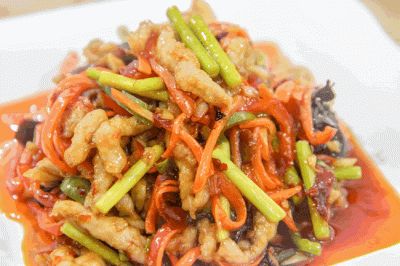 家常 鱼香肉丝家常做法,掌握好关键点,肉丝嫩滑,满满都是家的味道