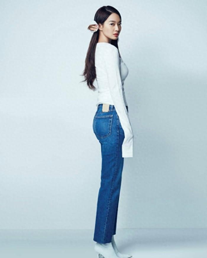 韩国知性美女申敏儿