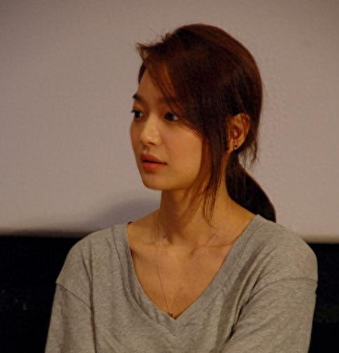 韩国知性美女申敏儿