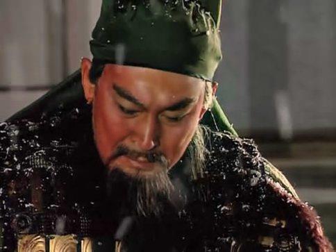 关羽麦城突围为什么要把周仓留下?