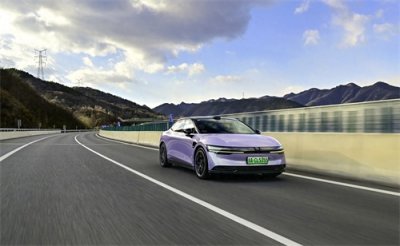 ​实测25款极氪007四驱版 除了电耗高 其它都挺好