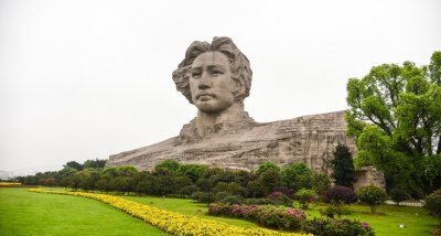 ​江西和湖南的关系曾经是“哥俩好”，经济发展落后湖南？你怎么看