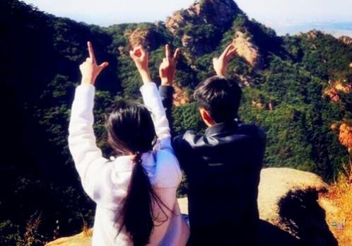 孩子在雪中玩耍的句子（小孩子玩耍的情景句子）