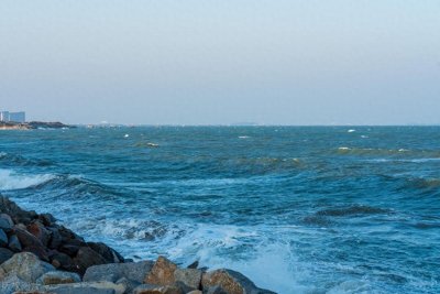 ​如果男人突然冷落你，四个字回应他