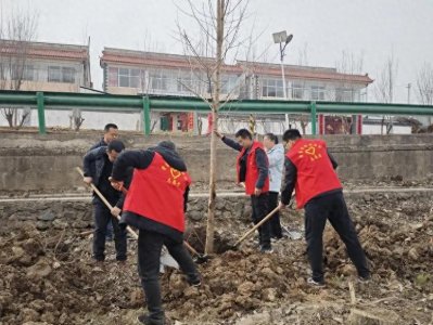 ​宝鸡陇县：千人挥锹添新绿，共筑生态新家园