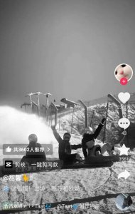 ​“梦回《爸爸回来了》，甜馨嗯哼滑雪展现童趣无限！”