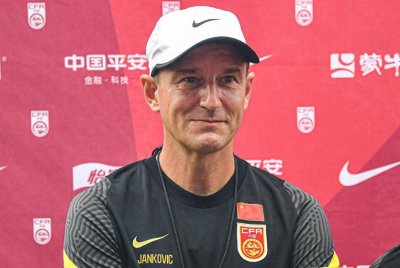国足原地解散?扬科维奇做明智决定,恭喜申花泰山,崔康熙安心了