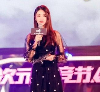 ​国服第一扳手与女神首度同框，轩子巨2兔罕见输在颜值了？