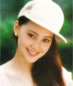 ​你认为大宋佳和小宋佳谁更漂亮