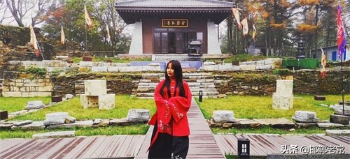 陕西安康鬼谷岭 终年云雾缭绕 当地人称云雾山