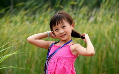 ​“童星”长大前后对比，张一山成熟，关晓彤高冷，看到她：女神啊