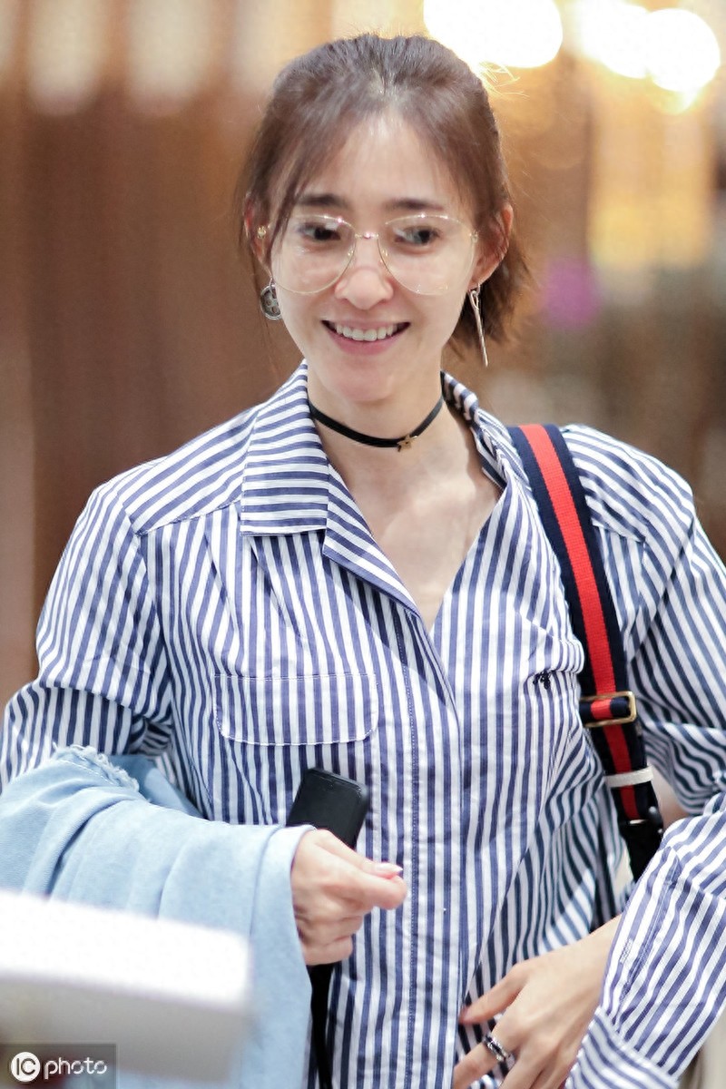 34岁王丽坤疑似闪婚,与圈外富豪男友交往仅数月,回应坐实恋情