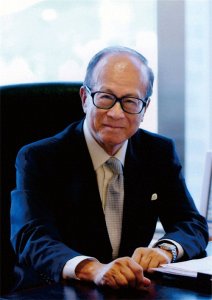 ​“超人”李嘉诚