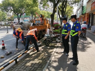 ​革新城管执法策略：合理放权、精准施策、协同共治