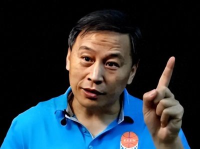 ​前女篮主帅李亚光：娶羽毛球国手为妻奥运夺银后升官，65岁被抓。