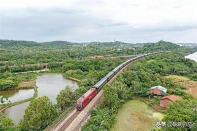 ​K8484由阜阳开往上海，全程停靠10站，绕行宿州、蚌埠方向